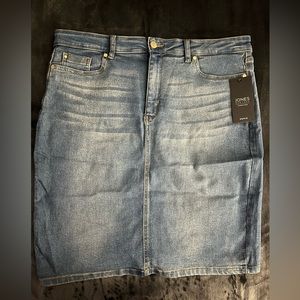 JONES NEW YORK JEAN SKIRT!!!!BRAND NEW /NEVER WORN/WITH TAGS!!!!
